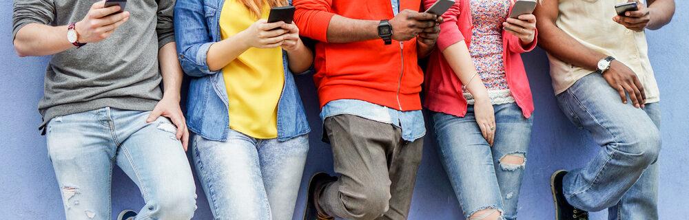 Les réseaux sociaux : pourquoi il est important de prendre du recul